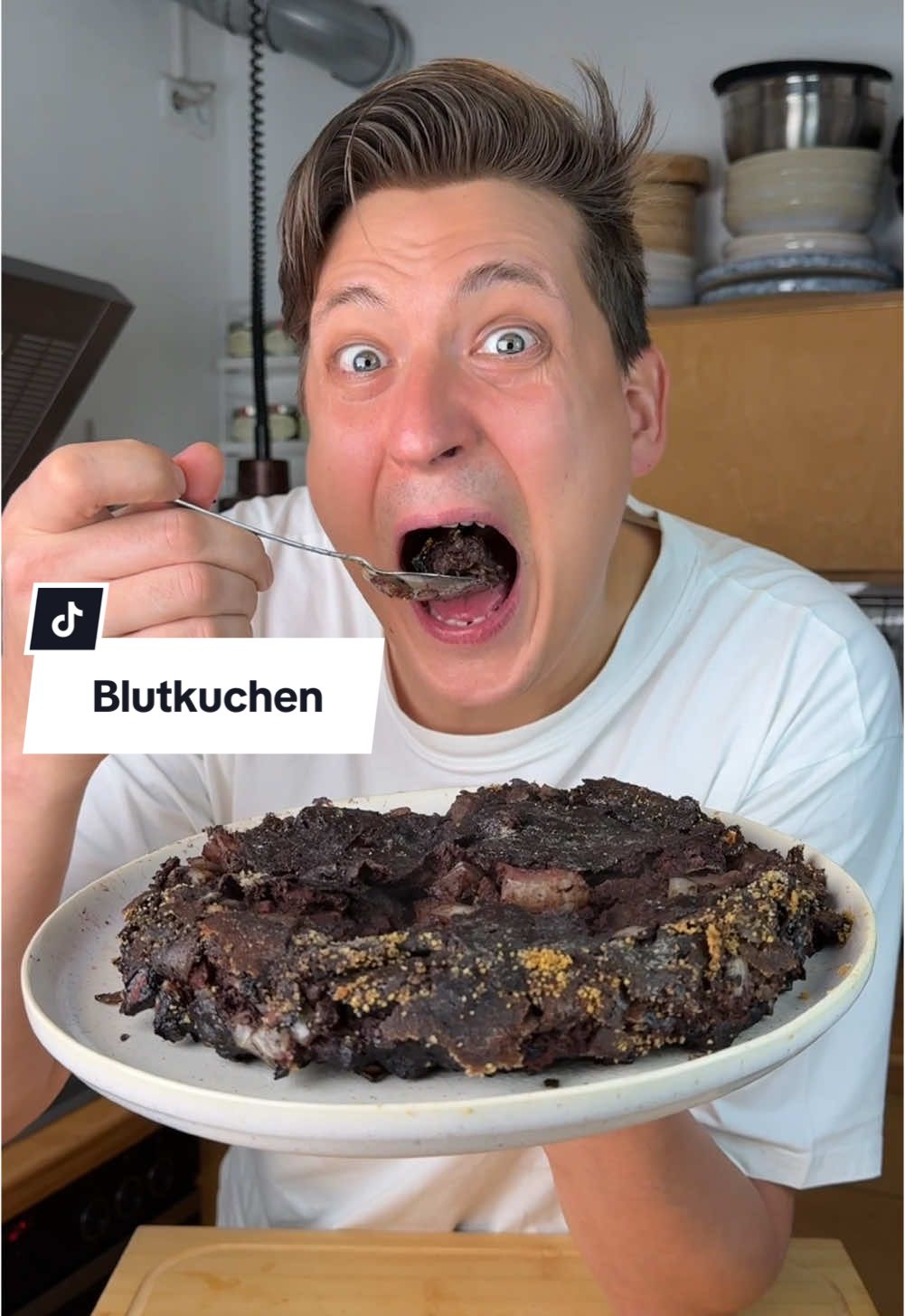 Blutkuchen  #gebackenesblut #hausmannskost #tradition #toteoma #blutwurst #antonbehnke