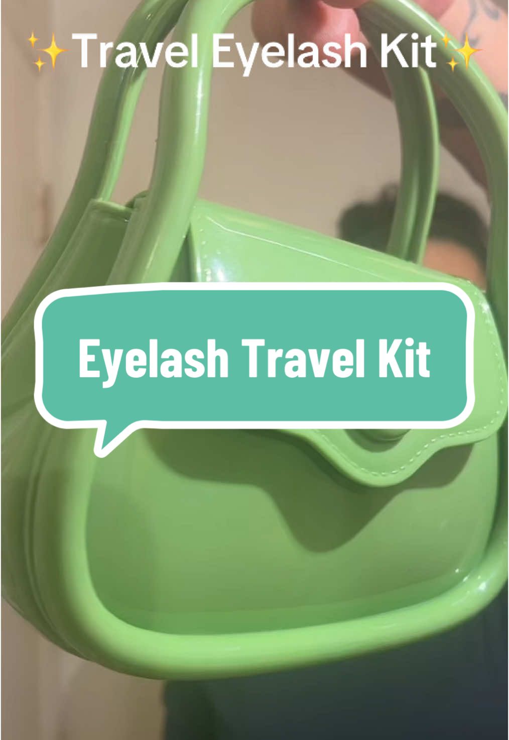 Travel eyelash kit #eyelashes#travel#eyelashkit#tiktokcybermonday#tiktokblackfriday#cybermondaydeals#holidayhaul##CapCut 