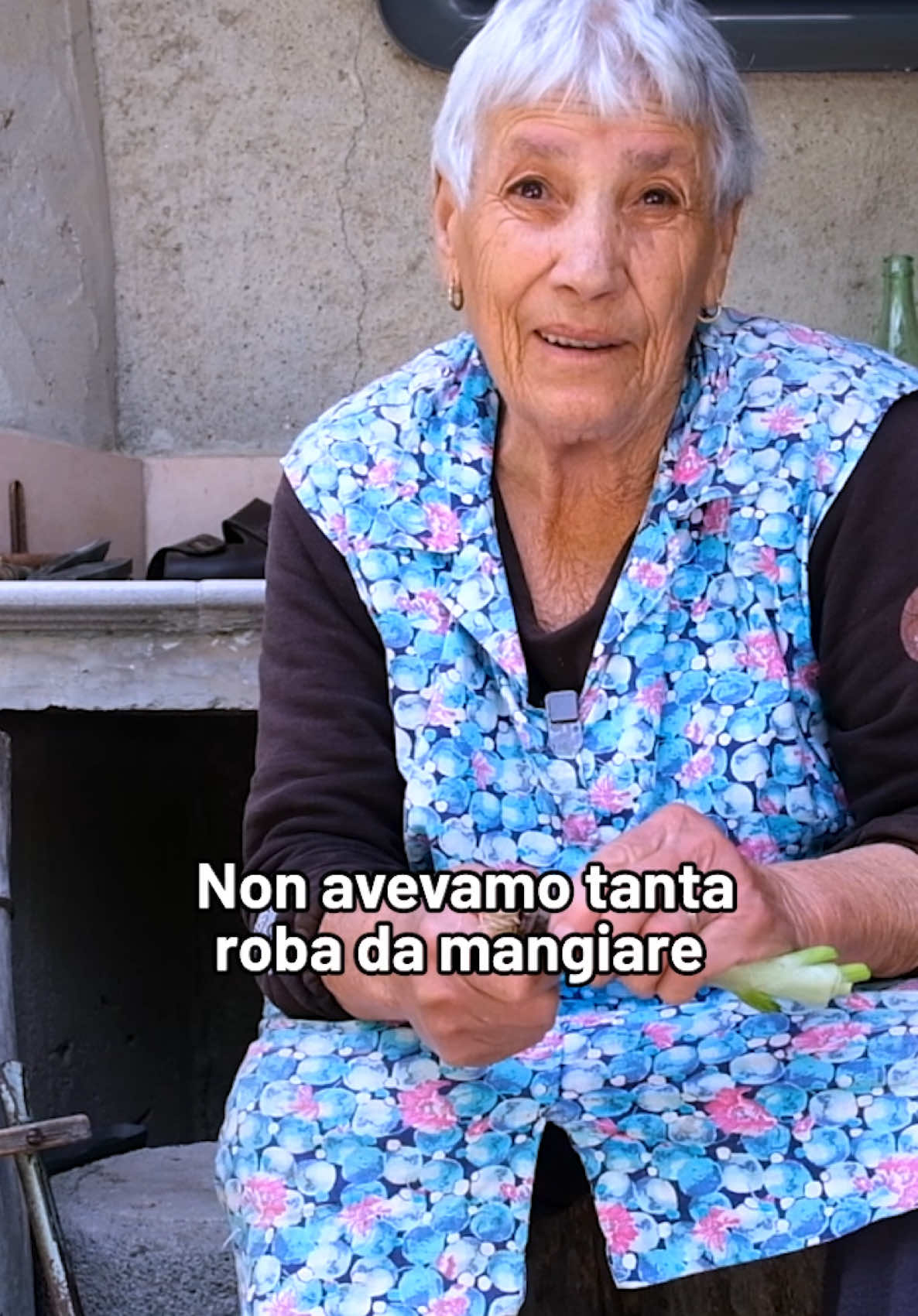 Teresa e la sua infanzia  #natalinostasi #storie #video #vita #youtube #viral #natura #felicità #campagna #libertà 