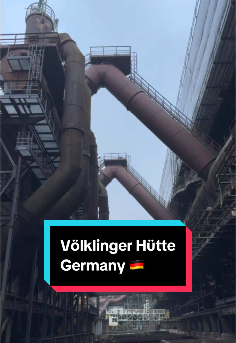 🇩🇪 Germany | Völklinger Hütte / ironworks: In winter this place has the best vibe! Can’t believe it’s a museum and Unesco world heritage but this former industrial building / blast-furnace complex is still fascinating and I love the decayed parts ;) especially during blue hour in winter it feels a little bit like urban exploration;) highly recommend to go there, it’s situated in the state if Saarland near Luxembourg. I spend there 4 hours just to cover the area. I have to go back to visit the vast museum! #fyp #seetheworld #urbex #architecture #industrial