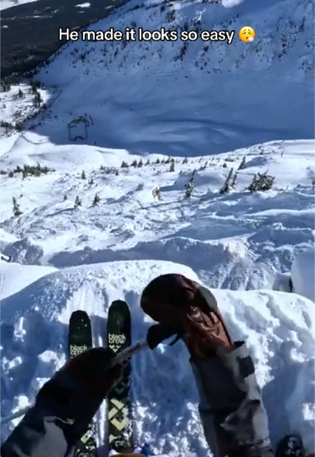 Kristofer Trudell came in hot at @Kicking Horse Mountain Resort Fast, Clean line and capped it off with a massive backflip 🫡  #FWT #HomeofFreeride @PEAK PERFORMANCE @Tourism Golden 