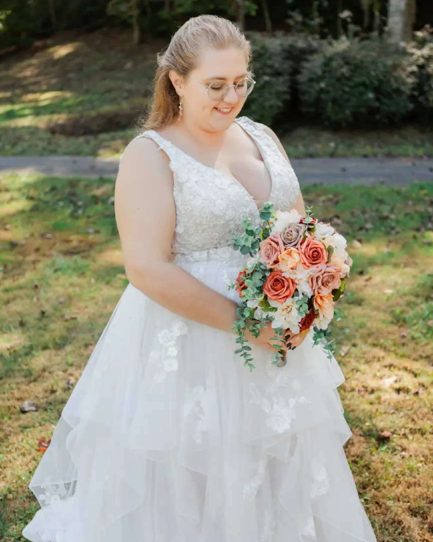 I had to share more portraits from the Gillum wedding ❣️ #weddingphotography #kentuckyweddingphotographer #weddingphotographer #weddingportraits #weddingpictures #weddingphotos #queerwedding #wlwwedding #sapphicwedding #kentuckybride #2025bride