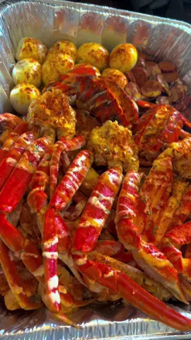 The biggest 😋😍🦀🦐🦞#seafood #seafoodboil #seafoodlover #mississippi #memphis #fyp  #foodtiktok 