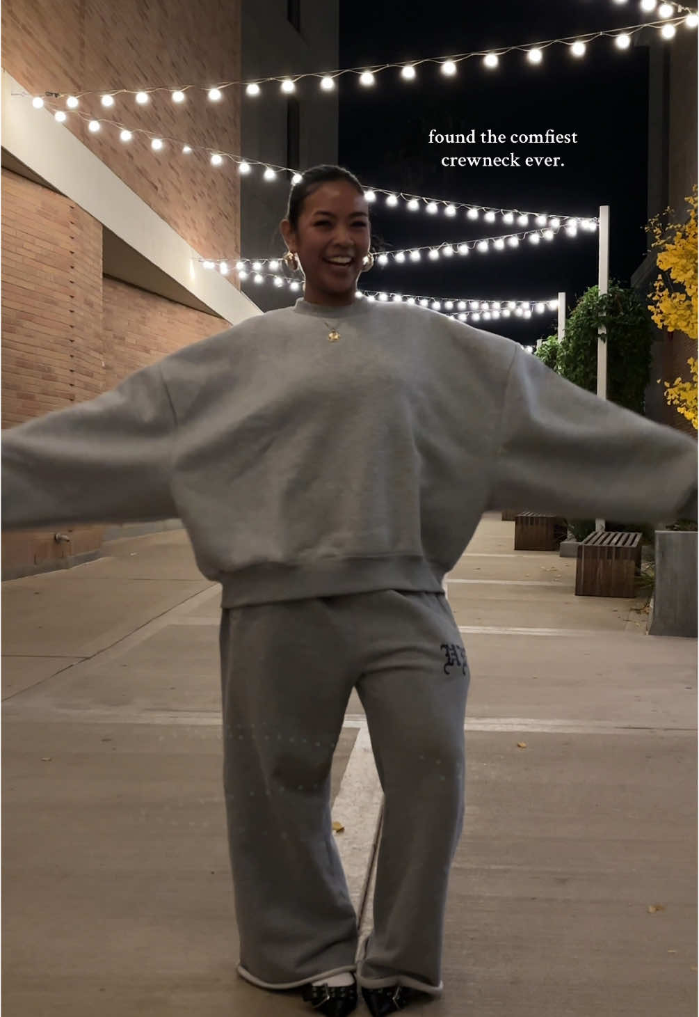 it's so wide and COMFY. it's from @asos : ASOS DESIGN heavyweight extreme oversized scuba sweatshirt in gray heather (reference: im wearing size M & im 5'5) 🤍 #comfyfit #OOTD #outfitidea 