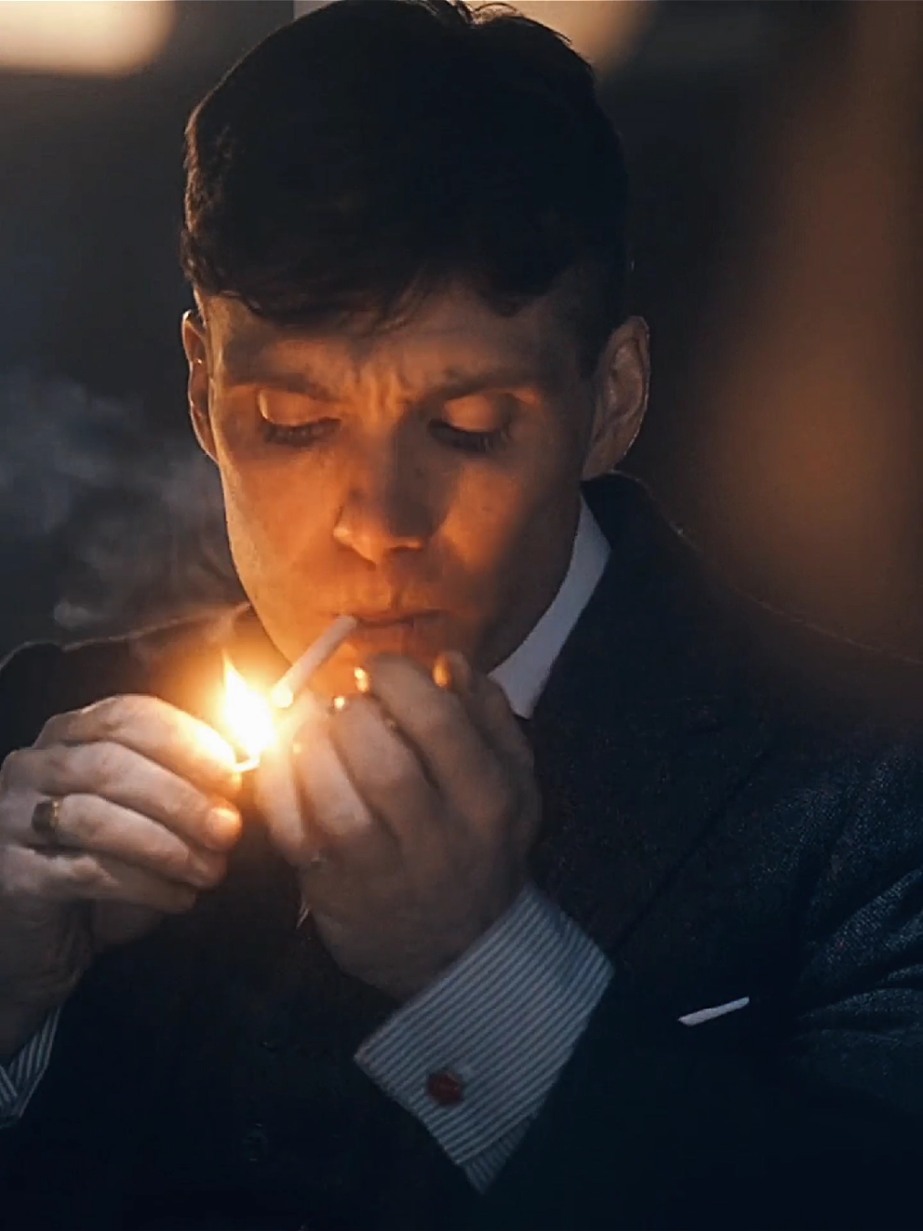 Arrepios 😬🗿🥃 #thomasshelby #vibes #peakyblinders #🗿🍷 #travisscottedit 