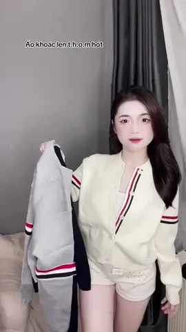 Áo len Bomber ,áo len cardigan nữ phối kẻ tay chất len mềm mịn siêu xinh ,hàng đẹp chuẩn mẫu ##xuhuongtiktok##vairal##aokhoac##viralvideo##xinhdep##aolen##cute##thinhhanh##hottrend
