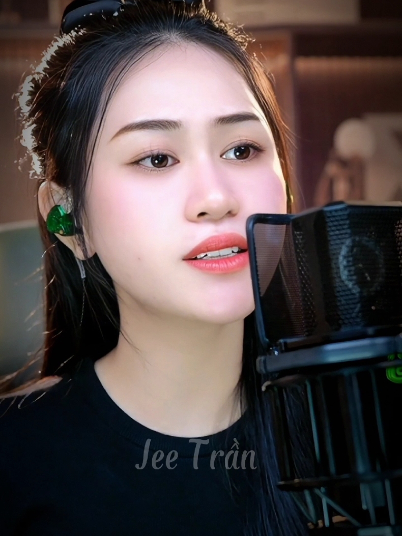 Con biết bây giờ mẹ chờ tin con... #jeetran #live #cover #xuannayconkhongve 