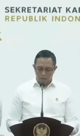 Penjelasan Istana soal Kenaikan Gaji Guru simak berikut penjelasanya #hutpgri #kenaikangajiguru
