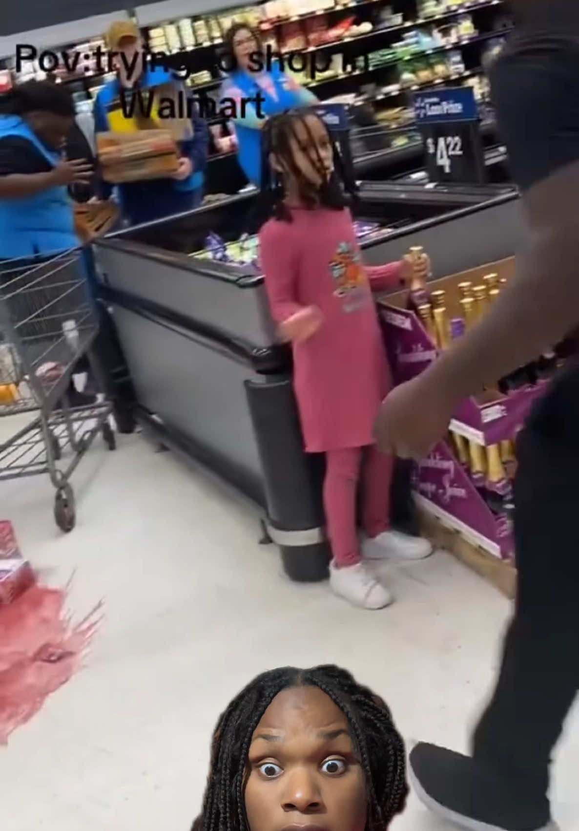 Little girl destroys everything in Walmart