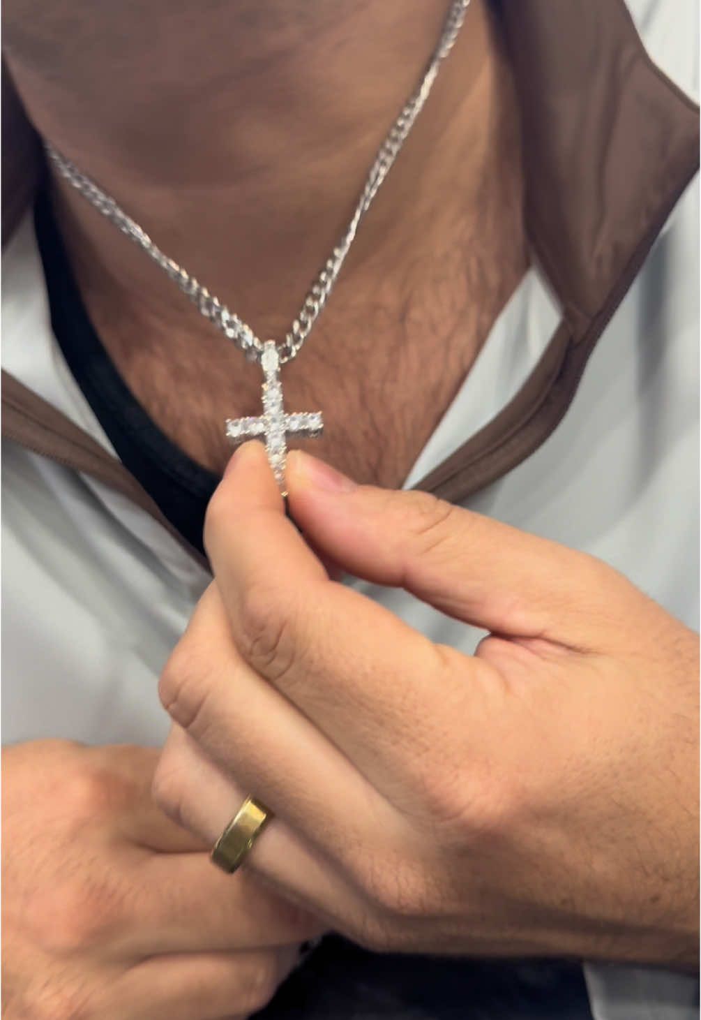 Beautiful chain necklace with cross pendant for as little as $4! Its actually really nice! #necklace #crossnecklace #mensnecklace #jewelry #mensjewelry #jewelrytiktok #mensfashion #falldealsforyou #tiktokshopholidayhaul #tiktokshopblackfriday #tiktokshopcybermonday #tiktokshopfallsale #treasurefinds #spotlightfinds #ttsdelight #giftguide #ttsdelightnow #ttslevelup #newyearnewaura #mademyyear #shoplatinowned #giftideas #TikTokShop #fashionlookbook #TikTokShopFinds #fallfashion 