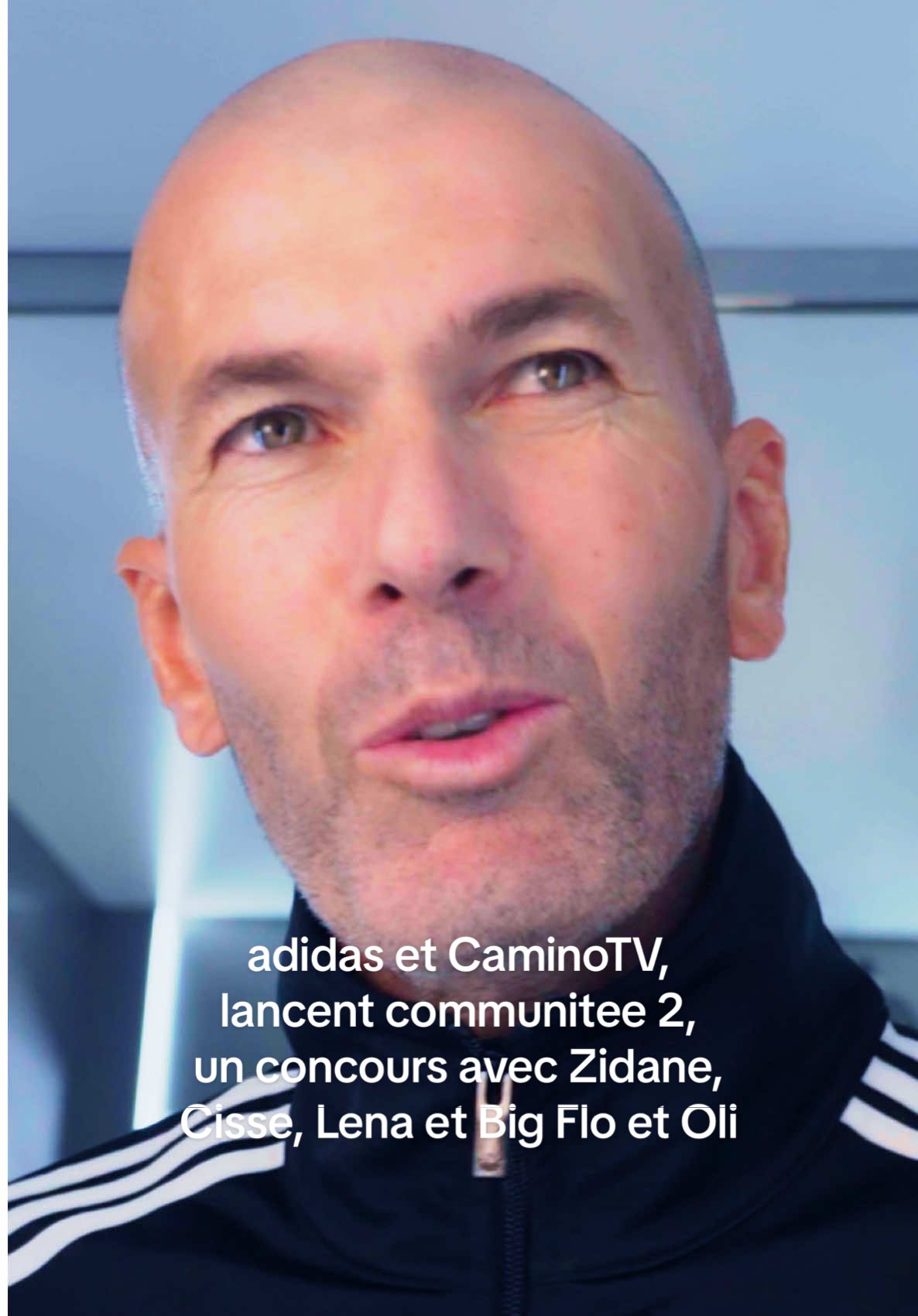 Les portes sont ouvertes.  Communi-tee saison 2, sur la légendaire adidas firebird. 2000€ cash + % des bénéfices. Du 4 au 22 au décembre sur www.caminotv.com/communitee