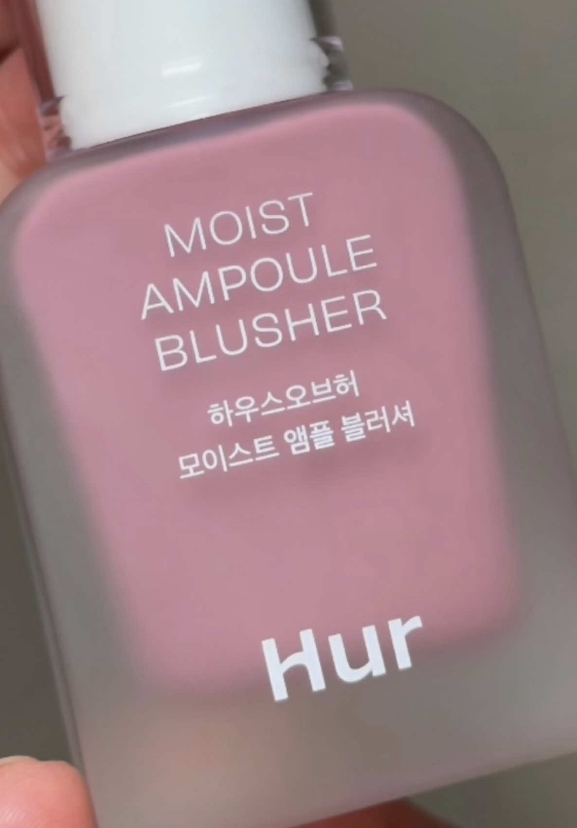 such a pretty cool toned blush that gives your cheeks a natural glow @House of Hur - moist ampoule blusher in 04 lavender flush #blush #liquidblush #glowyskin #glassskin #kbeauty #koreanmakeup #yesstyle 