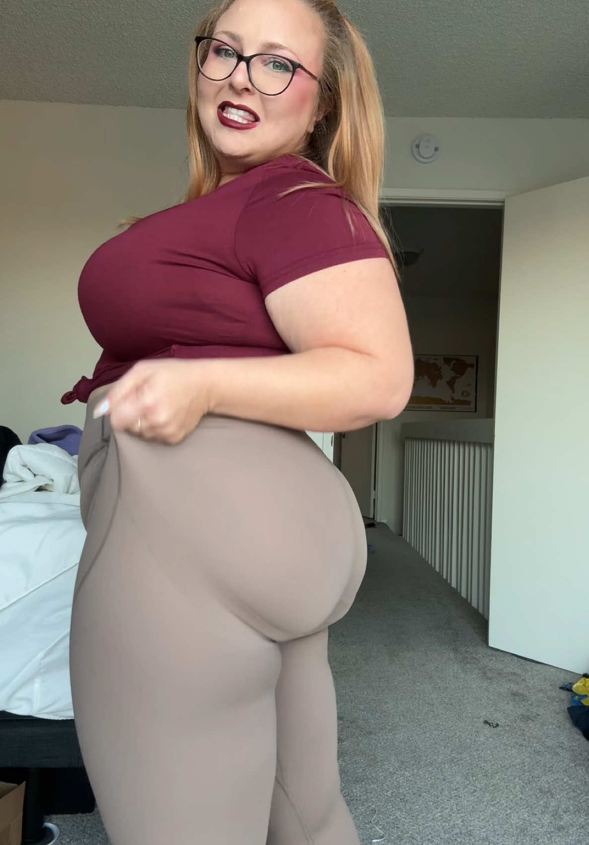 I do have somebody with a flat booty who volunteered to put them on for us so BRB   @Halara_official #halara#halaraleggings#halaratiktokshop #Tummycontrolleggins#Buttliftingleggings#Shapingleggings#shapewear#TikTokShopNewArrivals#tiktokshopblackfriday#tiktokshopcybermonday 