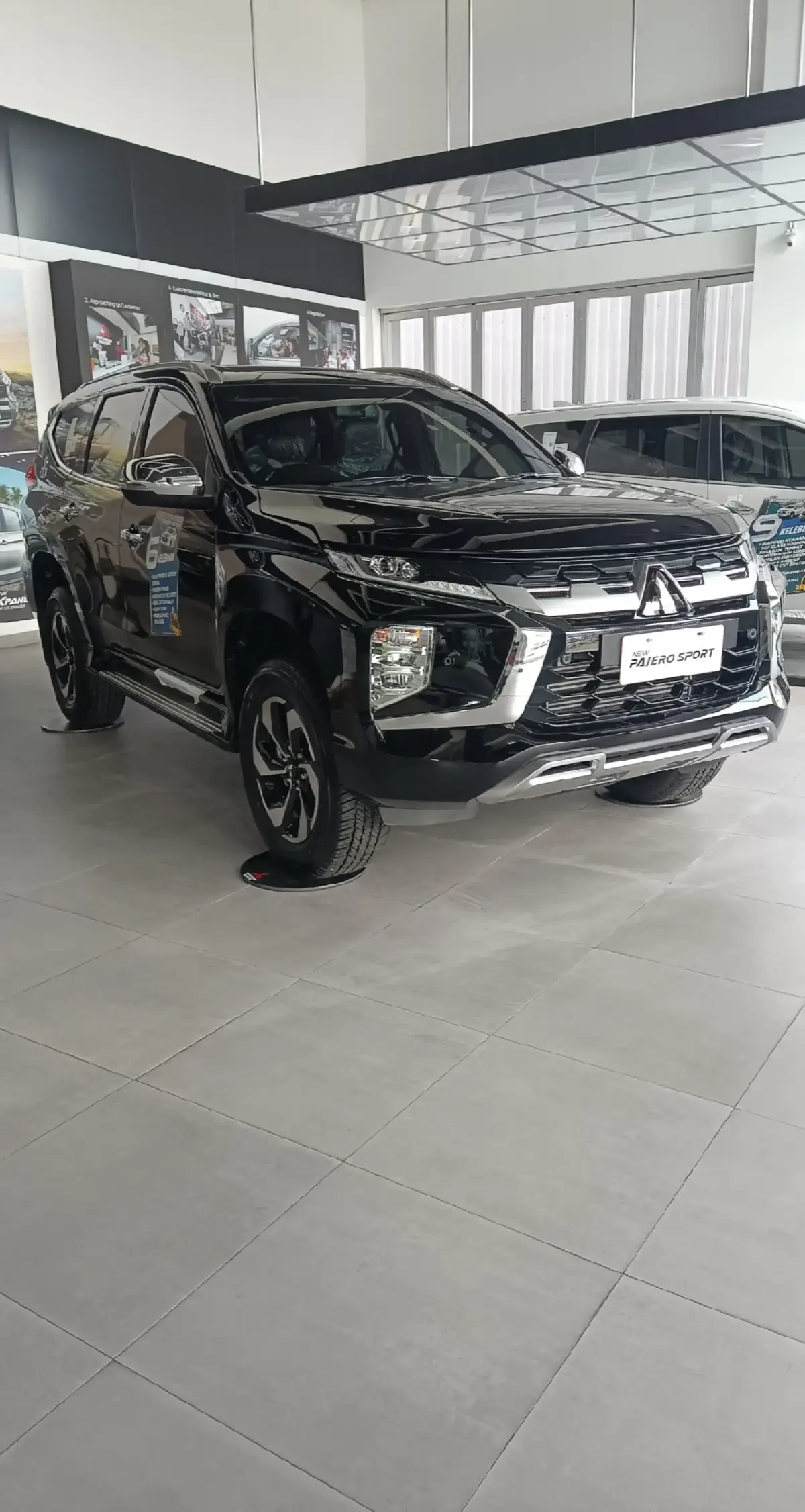 Kapan aku parkir di rumah mu lagi promo nih cek link yg ada di bio ya #pajero2024 #allnewpajerosport #newpajerosport #dieselpower #diesel #fypシ #fypage