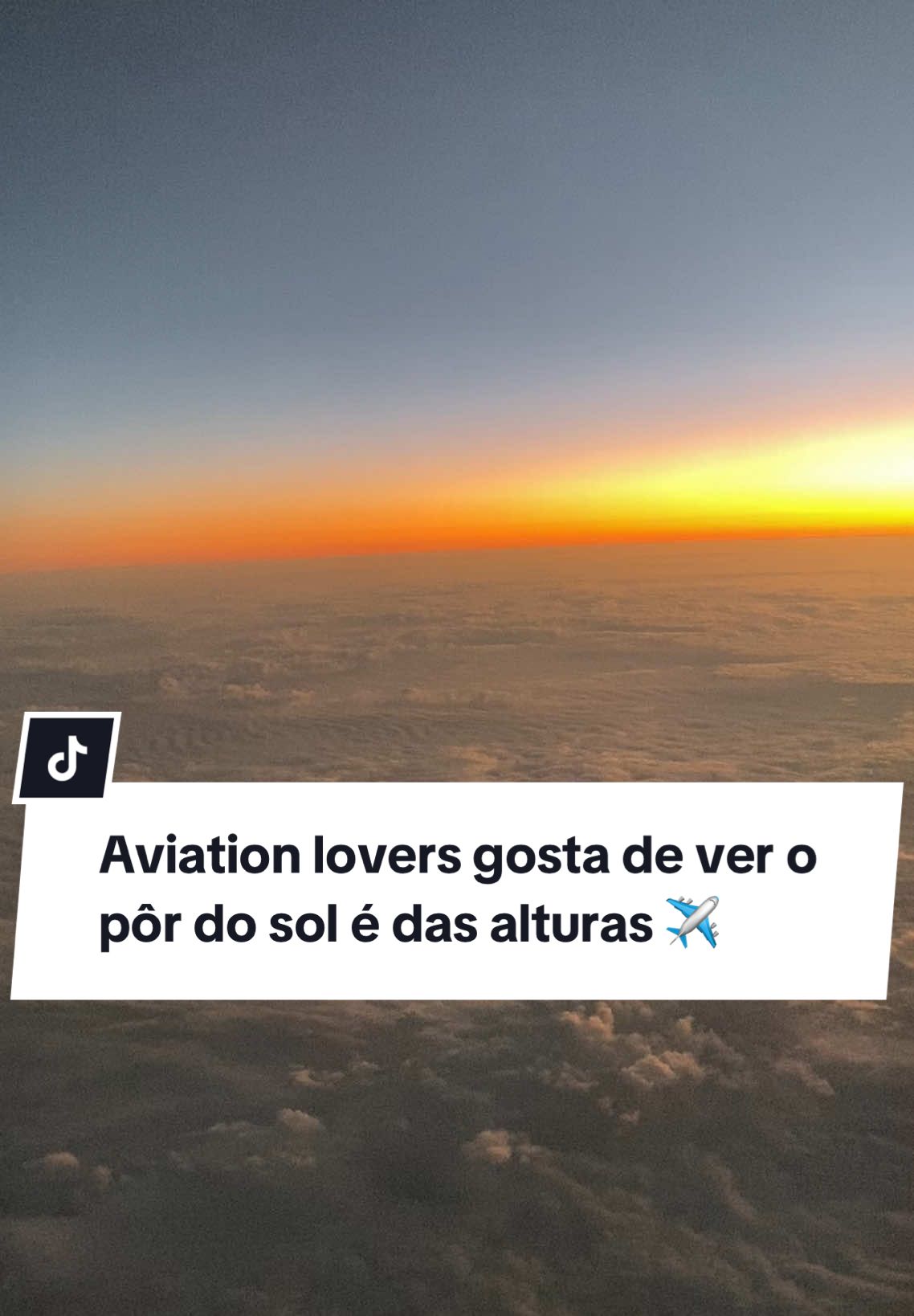 #aviacao #aviationlovers #travel #Deus #aviation #viajar #aviao #milhas #viagem #pilot #airport #trip #aeronave #viajante #voar #voo #comissariadebordo #bordo #aeroporto #pordosol #tofly #flights 