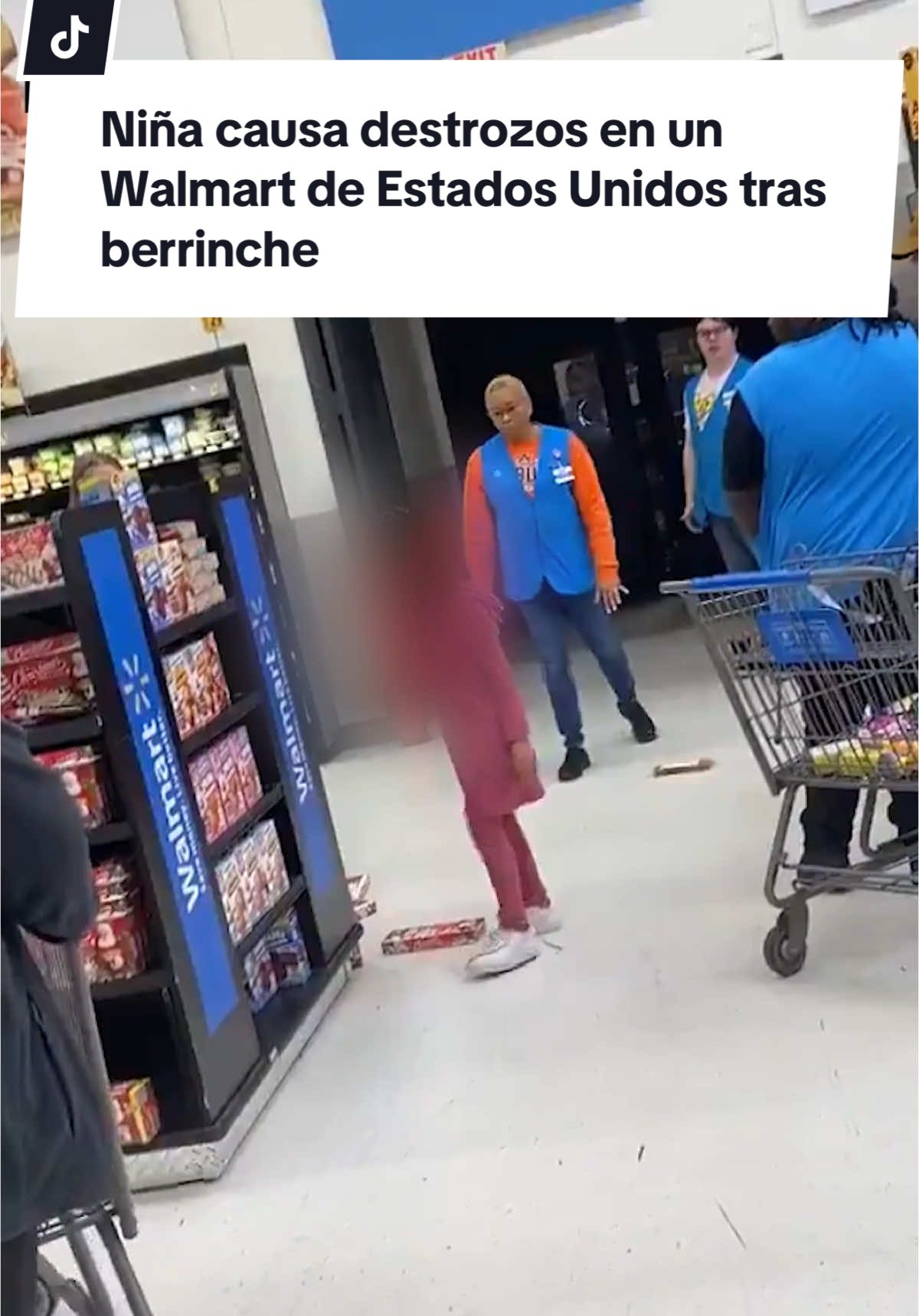 Niña causa destrozos en un Walmart de Estados Unidos tras berrinche || #Niña #Walmart #EstadosUnidos #USA #Berrinche #viral #Virales #ElComercioPerú