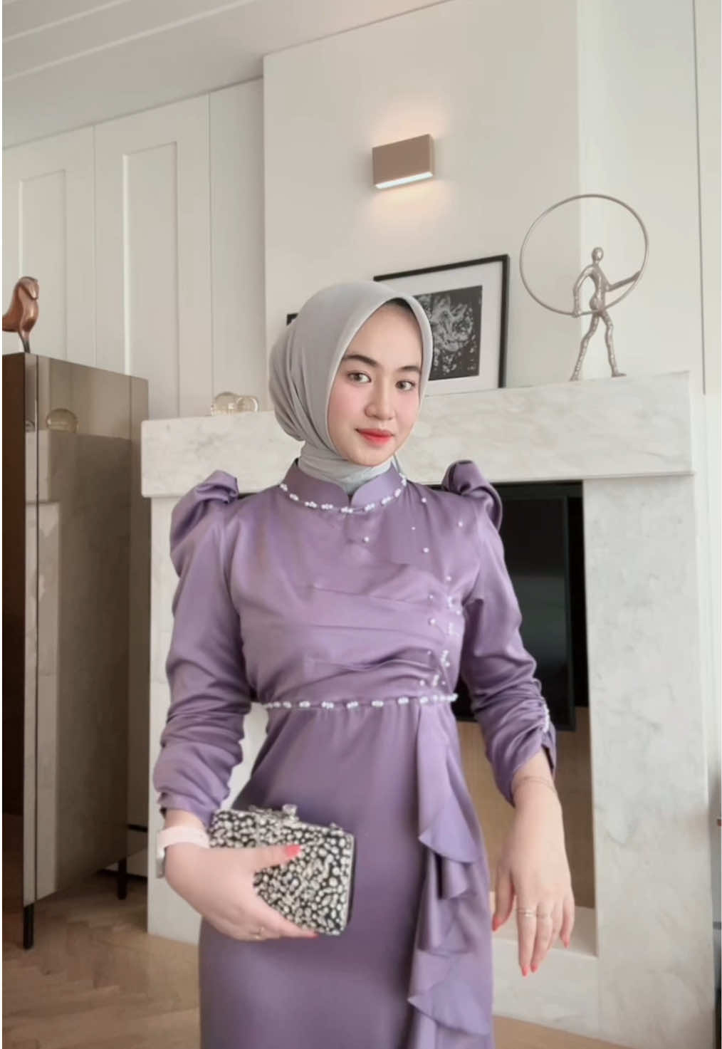 Yakinn nih cuma diliatin ? dress secantik ini masih ready yaa beib yang dipake on model warna taro 😍….  #ootdfashion #bajukondangan #dresskondangan #ideoutfit #kondangancheck #kondanganoutfit #OOTD #ootdfashion 