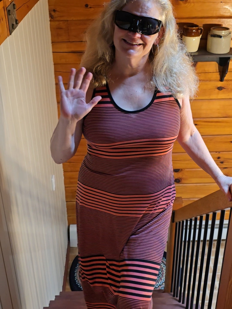 #naturalbody #hairywomen #smiles #over50club #naturalblonde #mombod #smilemore 