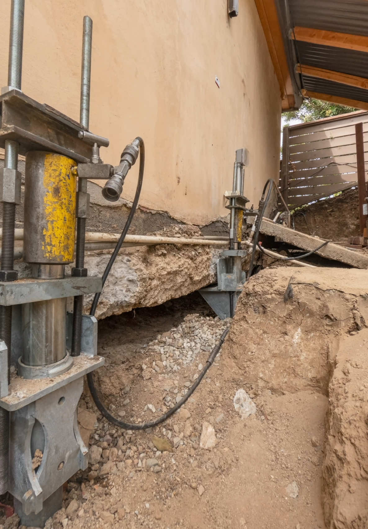 We lift homes🏚️😎🤘🏽   Check out a recent lift se had on a home in Encinitas, CA!   We used helical piles driven down to competent, load-bearing soils to stabilize this sinking home and even recover some of the settlement.         #foundationrepair #construction #bluecollar #contractor #helicalpier #geotechnical #engineering #engineer #homeimprovement #encinitas #hydraulicpress #hydraulic #soilhealth #pushin🅿️  