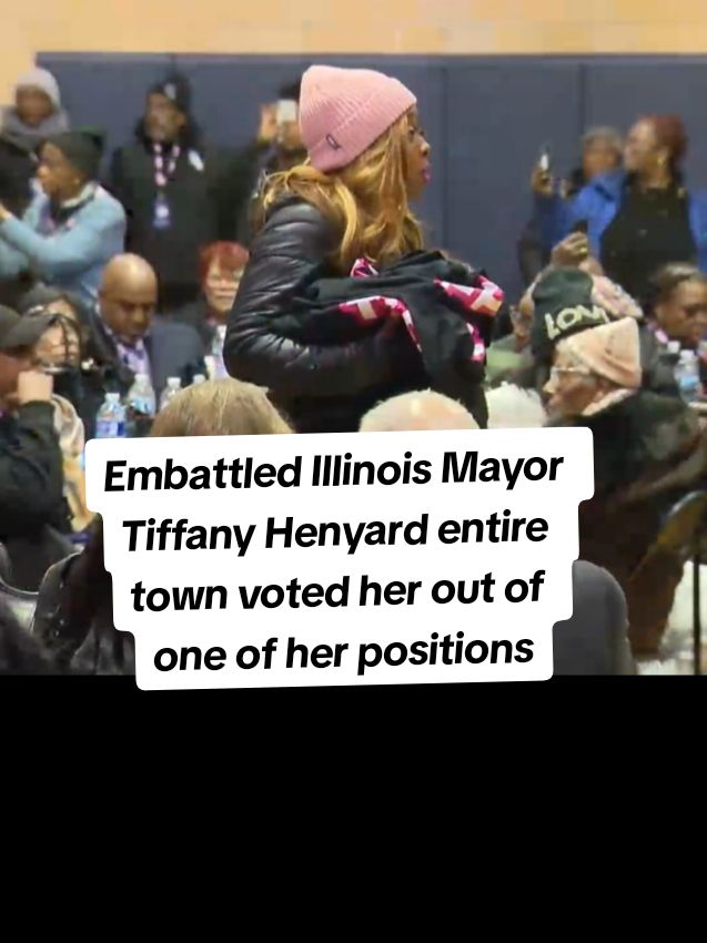 Replying to @jacksons_hennessybottleEmbattled #Illinois Mayor #TiffanyHenyard entire town voted her out of one of her positions #ThorntonTownship 