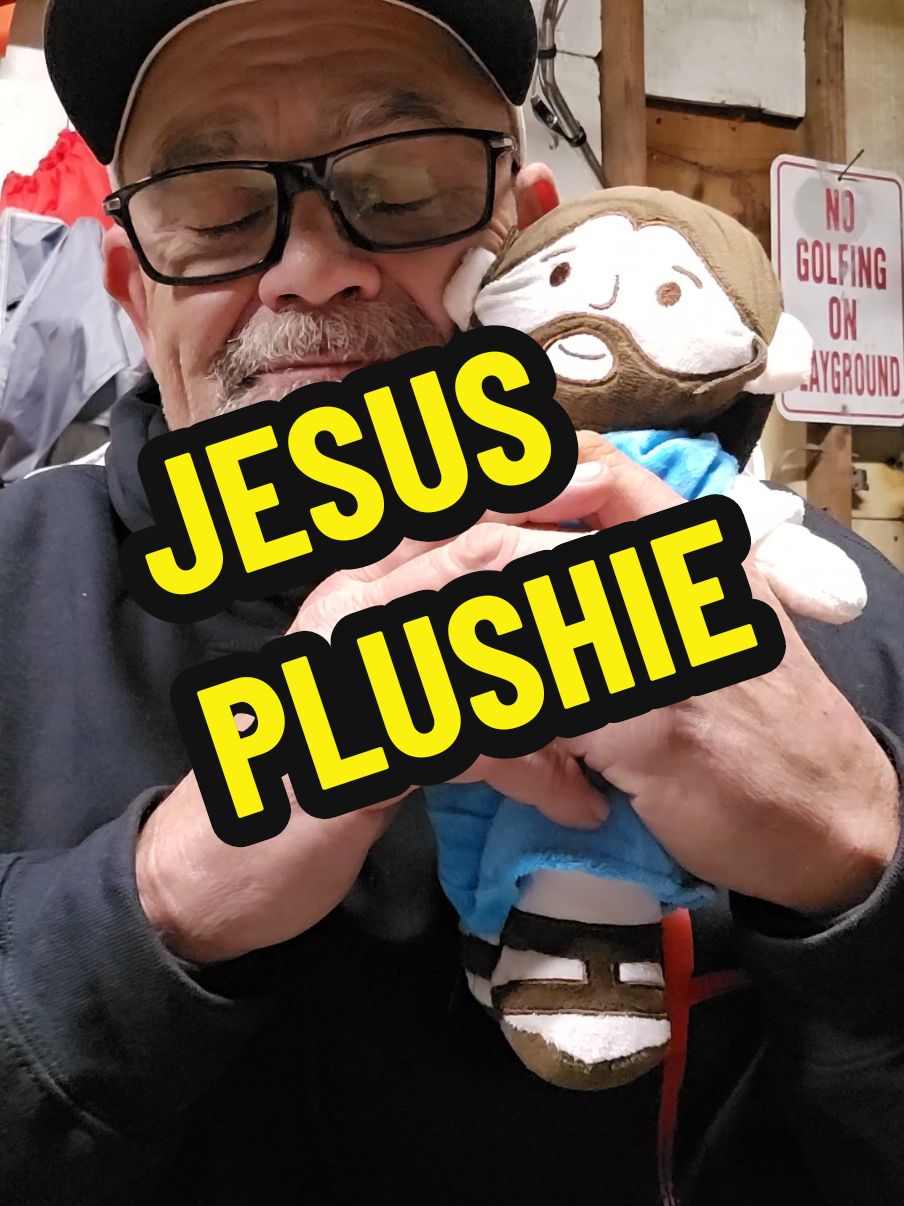 this little Jesus did exactly what I was trying it would do and that is to light up my Daughters eyes and bring smiles to their faces..and it did more then that it lit up my heart and brought smiles to me also! #Jesus #spiritual #tiktokshopholidayhaul #spiritualhoodie #prayerwarriors #kidstoys #stuffedtoys #genx #christmasgiftideas #giftsforhim #spotlightfinds #treasurefinds #giftsforher #genxtiktokers #christian #christmasgifts #givingthanks #plushies #plushies #plushiesoftiktok 