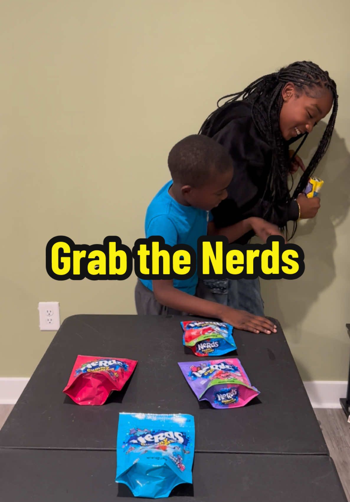 This is why the younger kids can not play 😂 #FamilyFun #gametime #siblingfun #familygamenight #siblingfun #nerds 