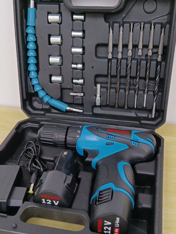 12V cordless electric screwdriver with accessories 😍🔥✨ #hardwaretools #fypviral #fyp #beyondhardware #diyproject #toolkitset 