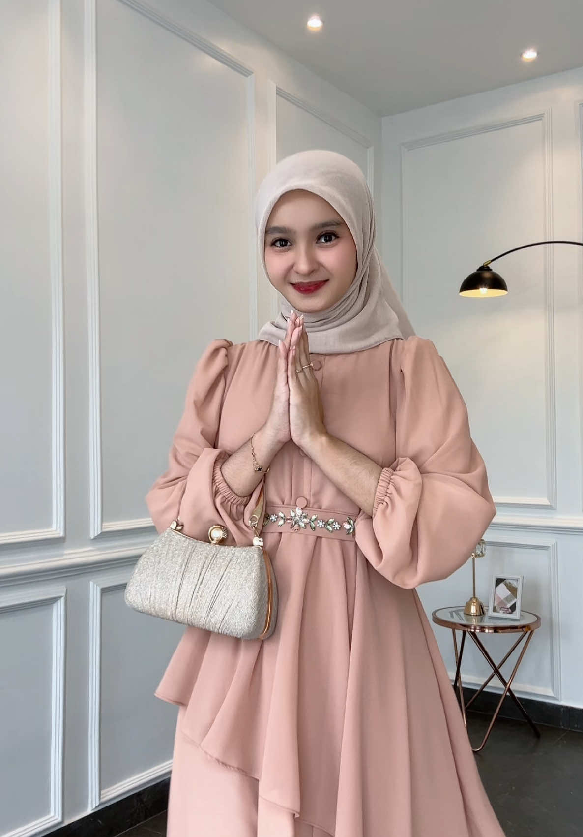 Vanya dress coksu nya ready ya guys!🥰💯  #fyp #fypage #rekomendasioutfit #fashiontiktok #gamiskekinian #gamislebaran #foryou 