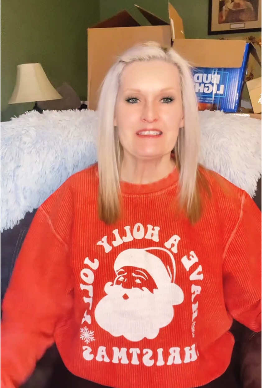 Have a holly jolly Christmas this year!   Red ribbed oversized Santa Sweatshirt is from @pink lily boutique   #pinklily #pinklilystyle #hollyjollychristmas #christmas #santa 