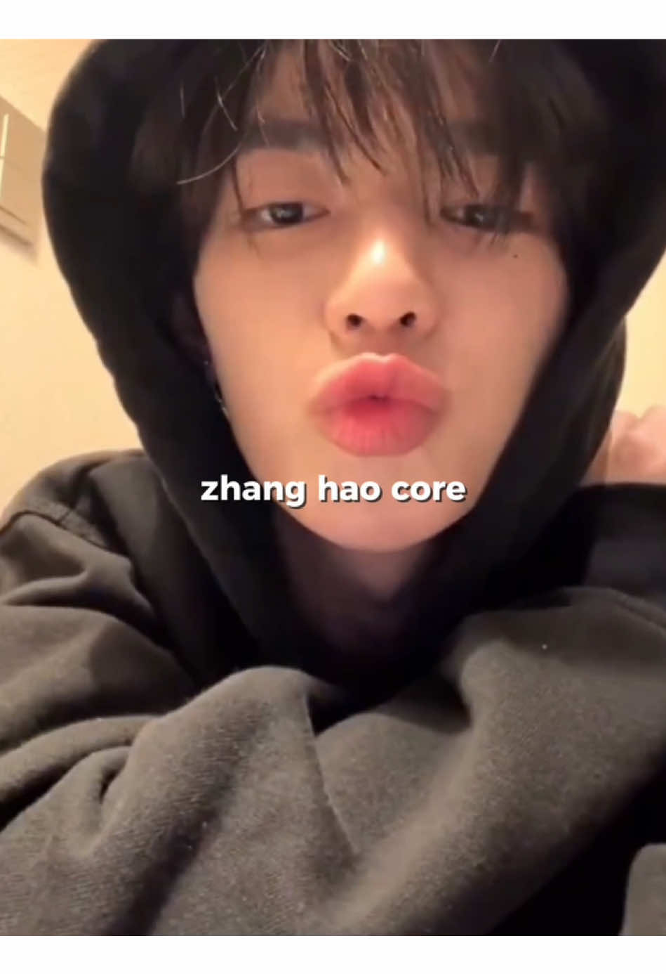 tall, handsome, pretty, smart, and funny😭 he’s just so perfect wtf #zhanghao #장하오 #章昊 #zerobaseone #제로베이스원 #zb1 #제베원 (eng tl : l0verzh on twt)