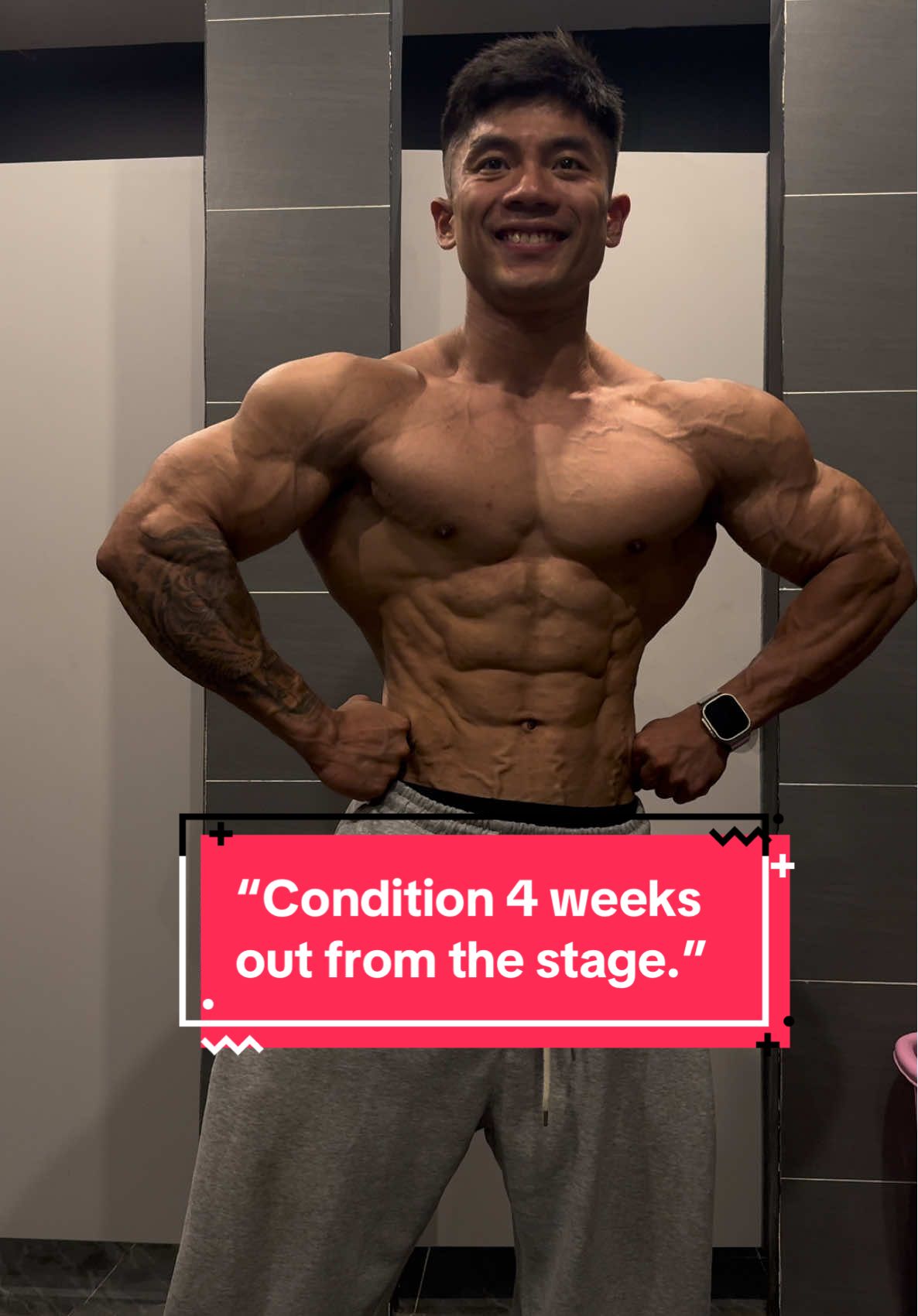 “The physical condition 4 weeks before stepping on stage, everything seems a bit early.”#TliftGod #Techniquebytliftgod #menphysique #StrengthlabprivateFitness #gymlifestyle #gymmotivation #xuhuong2024 #gymrats #TechniquebyTliftGod #coachingonline #xuhuong #menphysic #Fitness 