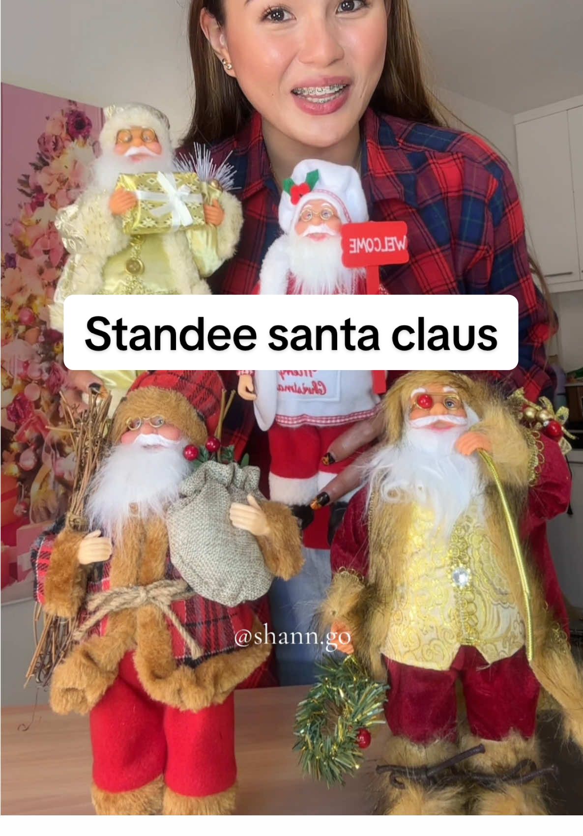 Apat na sila, ang cute 🥹 #standeesantaclaus #santaclaus #christmasdecoration #christmas