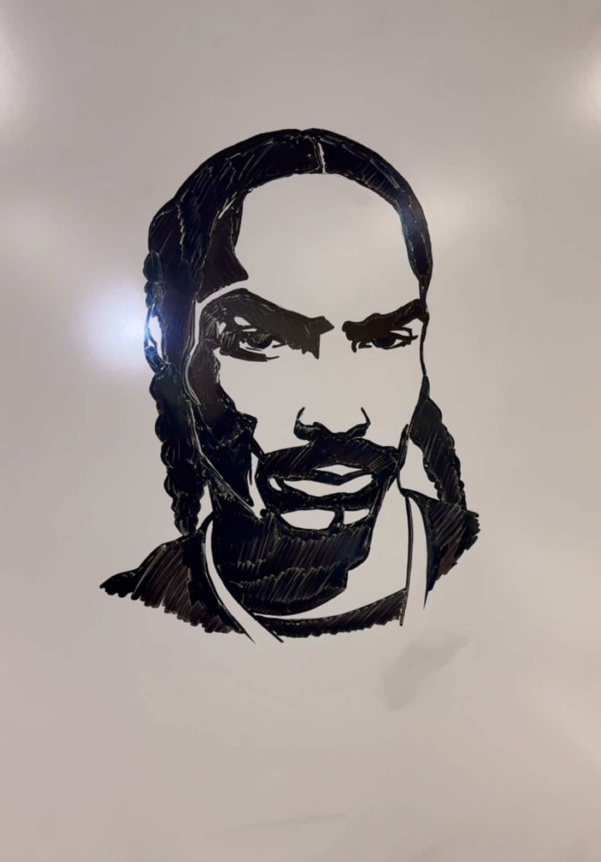 Drawing @Snoop Dogg on school’s whiteboard 🤫🫣 #fyp #drawing #art #snoopdogg #fortnite #rap 