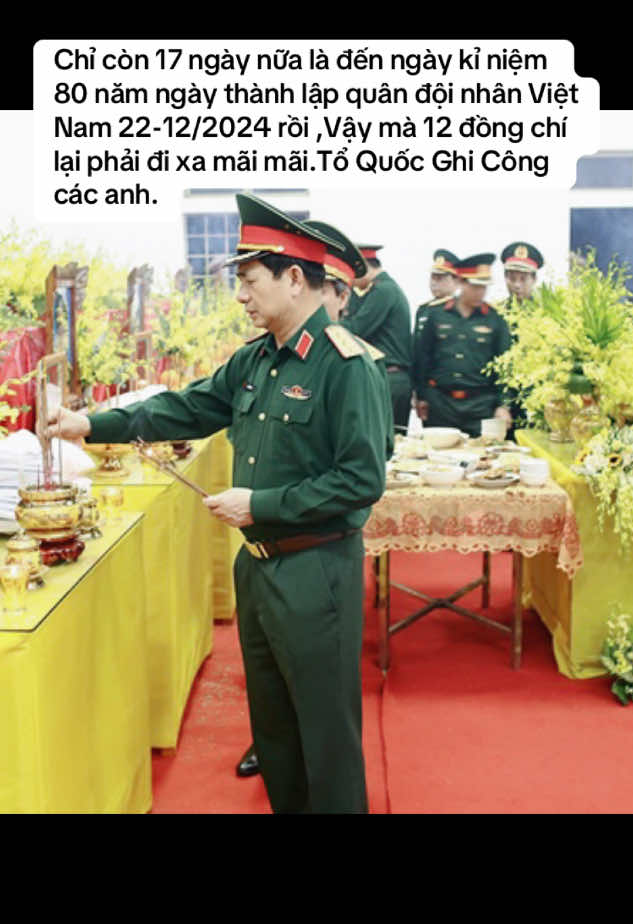 Tại Trường bắn Quốc gia khu vực 3 (xã Xuân Tâm, huyện Xuân Lộc, tỉnh Đồng Nai), vào lúc 20h27 phút ngày 2.12.2024, trong quá trình thực hiện nhiệm vụ vận chuyển thuốc nổ ra vị trí tập kết thì trời mưa to, sấm sét, tổ công tác gồm một số quân nhân thuộc Tiểu đoàn 17, Sư đoàn 5, Quân khu 7 tạm dừng, nghỉ giải lao. Đột nhiên, khối thuốc nổ phát nổ làm nhiều quân nhân thương vong. Ngay khi vụ việc xảy ra, chỉ huy đơn vị đã kịp thời có mặt để xử lý theo quy định. Tổng số quân nhân mất tích là 12 đồng chí, hiện đã tìm thấy phần lớn thi thể của các quân nhân. Đơn vị vẫn đang tiếp tục tìm kiếm. Nguyên nhân ban đầu xác định là sét đánh vào kíp nổ gây kích nổ kíp nổ bằng điện làm khối thuốc phát nổ. Bộ Quốc phòng đã chỉ đạo Bộ Tư lệnh Quân khu 7 chỉ đạo các cơ quan, đơn vị khẩn trương tổ chức khám nghiệm hiện trường, tìm kiếm nạn nhân, điều tra vụ việc; đồng thời, phối hợp với cấp ủy, chính quyền các địa phương động viên, chia sẻ đau thương mất mát đối với các gia đình quân nhân và làm công tác chính sách đối với các đồng chí bị thương vong. Đây là mất mát lớn không gì có thể bù đắp được đối với đơn vị, gia đình, người thân và đồng chí, đồng đội. Hiện tại, các cơ quan chức năng đang tiếp tục khoanh vùng hiện trường, điều tra vụ việc; cơ quan chức năng sẽ tiếp tục cập nhật, cung cấp khi có thông tin tiếp theo.#quandoinhandanvietnam #quankhu7 #bodoi #vietnam .