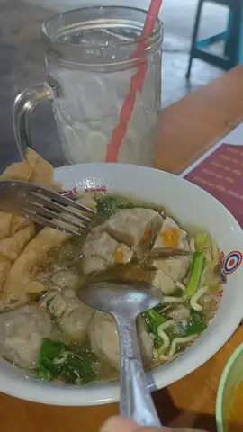 bakso urat spesial,#kulinerjogja #fyp #jogja24jam #kulinermalam 