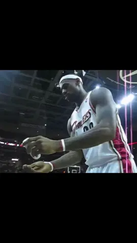 #CapCut Chalk toss😮‍💨 #lebron #NBA #goat🐐 #lebronjames23 #nbaedits #edits 