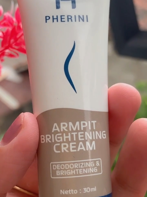 mending cobain pherini armpit brightening cream deh #pherini #pemutihketiak #armpitbrighteningcream #pendampingskincarekamu #pemutihkulit #pemutihslengki 