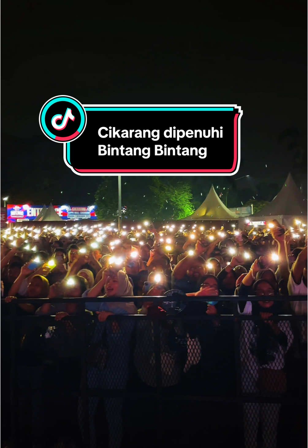 Cikarang di penuhi bintang bintang. Se syahdu itu nonton konser anniversary ndx ke 13 tahun di Cikarang. @Pekan Gembira Ria @Pegawai Musik Sipil Official  . #kisinan #anniversaryndxaka13 #pekangembiraria #lippocikarang #ndxcikarang #infokonser #ndxaka #fyp #pegawaimusiksipil 