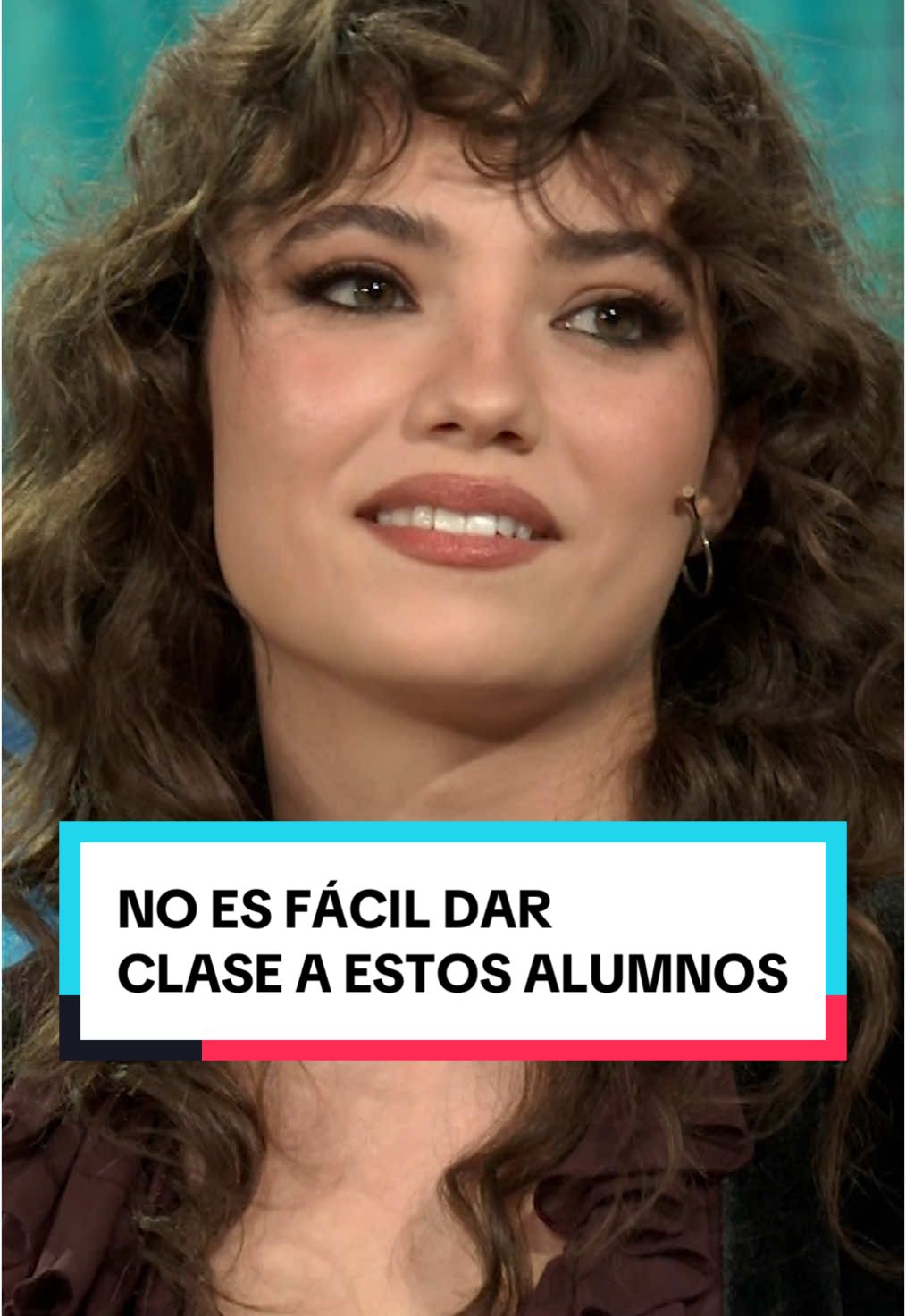 No es fácil dar clase a chavales de esa edad  #larevuelta #gabrielaandrada #davidbroncano #quever #teleentiktok 