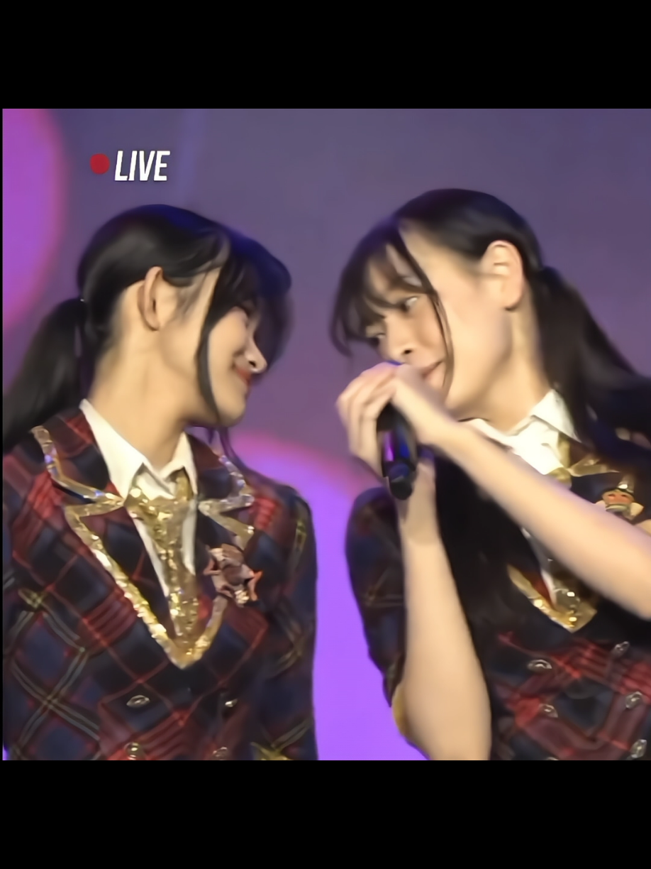 carilah seseorang yang menatapmu seperti erine menatap adik kecilnya. ngedit nya nangis dikit, jangan ada yg jahatin anak sebaik mereka🥺  #erinejkt48 #lilyjkt48 #jkt48 #gen12jkt48 #jkt48newera #fyp 