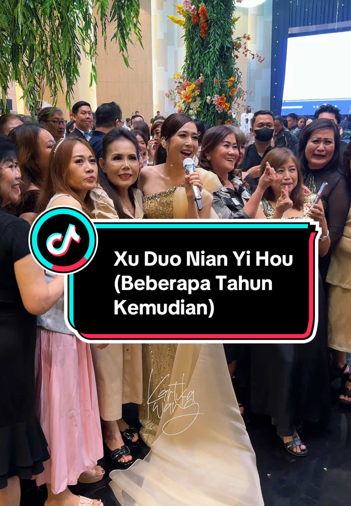 Ada yang tahu judulnya ?  Kadang saking seringnya diminta bawain lagu ini, sampe kadang kebawa mimpi 😄 #kartikawang #kartikawangyoutube #kartikawangonstage #penyanyimandarin #lagumandarin #mandarinterbaru #mandarinviral #lagumandarin #chinasong #laguchina #chinesesong #laguenak #laguchinaviral #laguchinese #chinesegirl #fypsong #fyp #中文歌#印尼话语歌手#印尼歌手#中文歌手