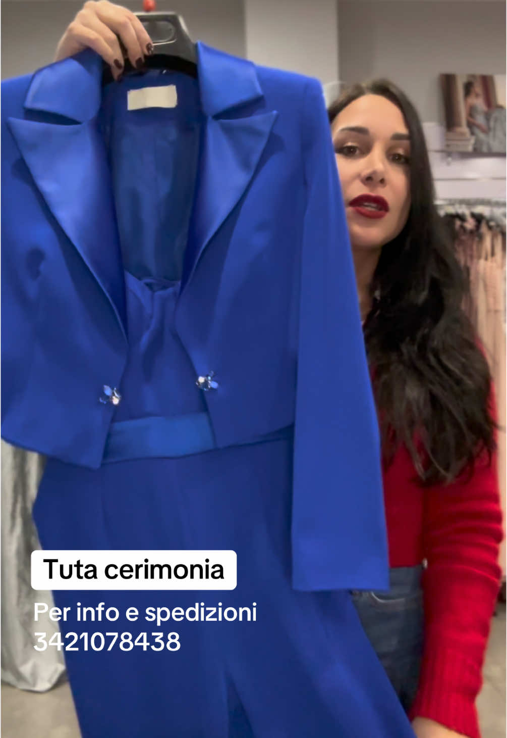 Tuta cerimonia ad un prezzo eccezionale! Per info e spedizione 3421078438. Non fartela scappare! #emilyrosecerimonia #colleferro #roma #frosinone #outfitcerimonia #shoppingonline #tuta #tutacerimonia #jumpsuite #invitata 