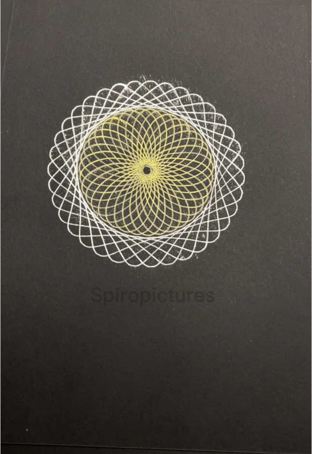 #spirographshr #asmr #spirograph #foryou #satisfying #fyp #pattern #relaxing #art #viral #asmr #geometricc #satisfying #foryou #spirograph #spiropictures 