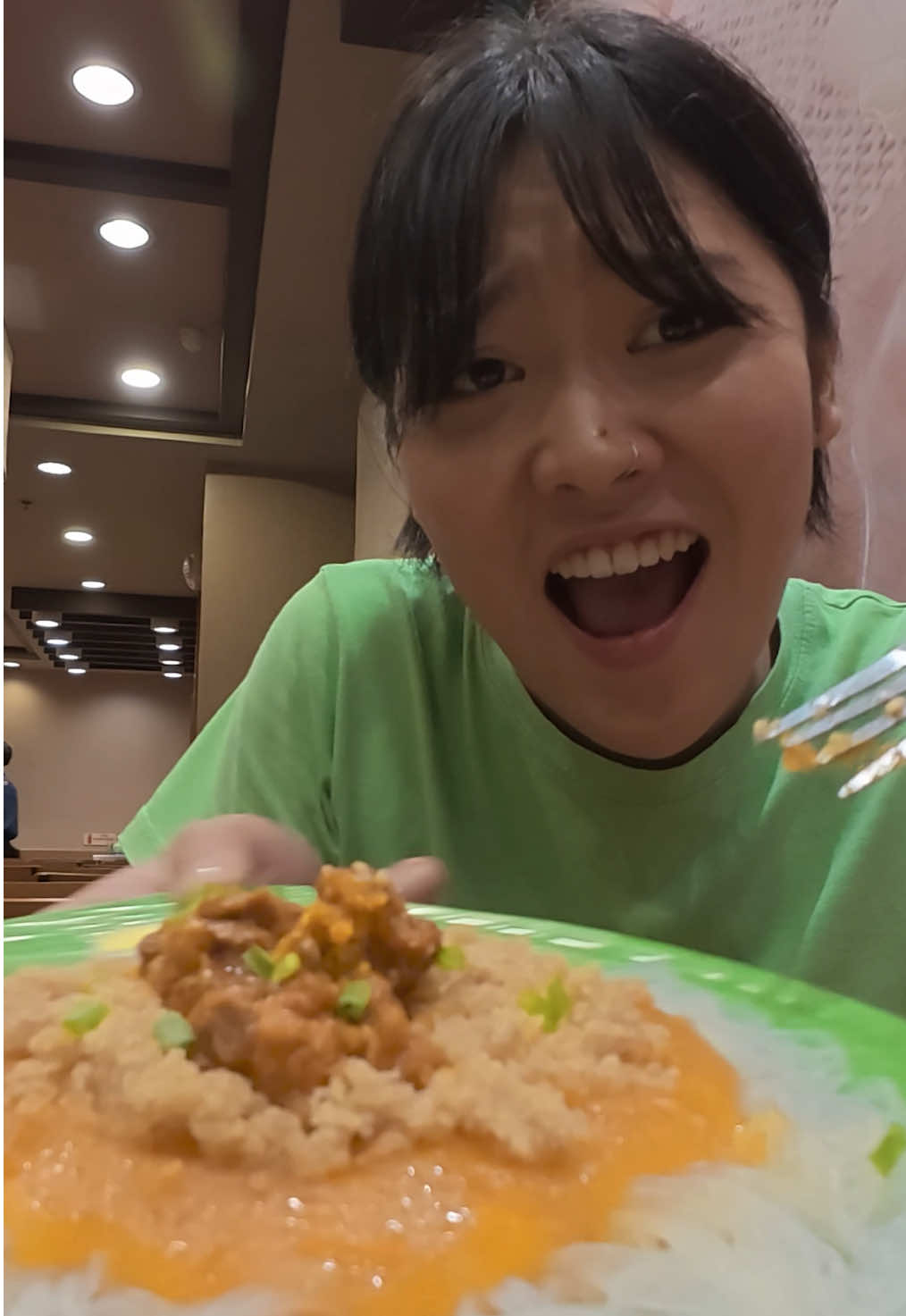 Trying Mang Inasal Palabok, BBQ pork, and Halo-Halo! For authentic Filipino flavors, Mang Inasal is a must-try! #MangInasal #ihawsarapandunlisaya #mukbang #filipinofood #pinoyfood 