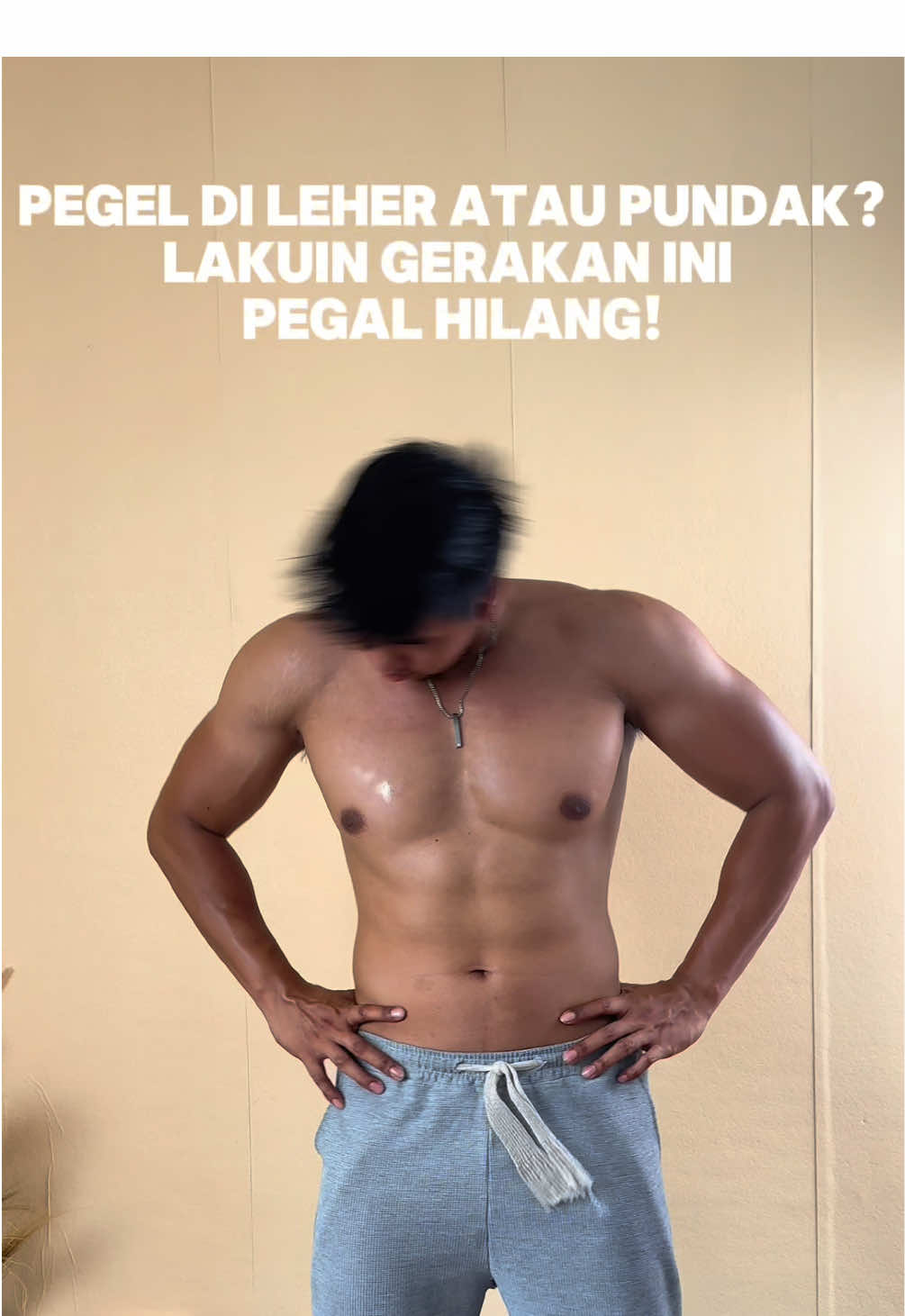 Orang yang sering didepan komputer dalam waktu lama, duduk, dalam waktu lama, pegel dipundaknya terus pengen pegelnya ilang, ini bagian otot yang wajib di stretch. #olahragatiktok #olahragadirumah #pegel #ilang 