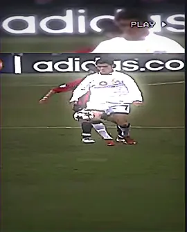 رونالدو ضد مالديني ☠️🔥 + انضمو لقناتي تلكرام رابط بل بايو  #تيم_مصممين_اوربا💎 #تيم_الكرة_المستديرة💎 #تيم_اســاطيـر_الـدفـاع_🔥😈 