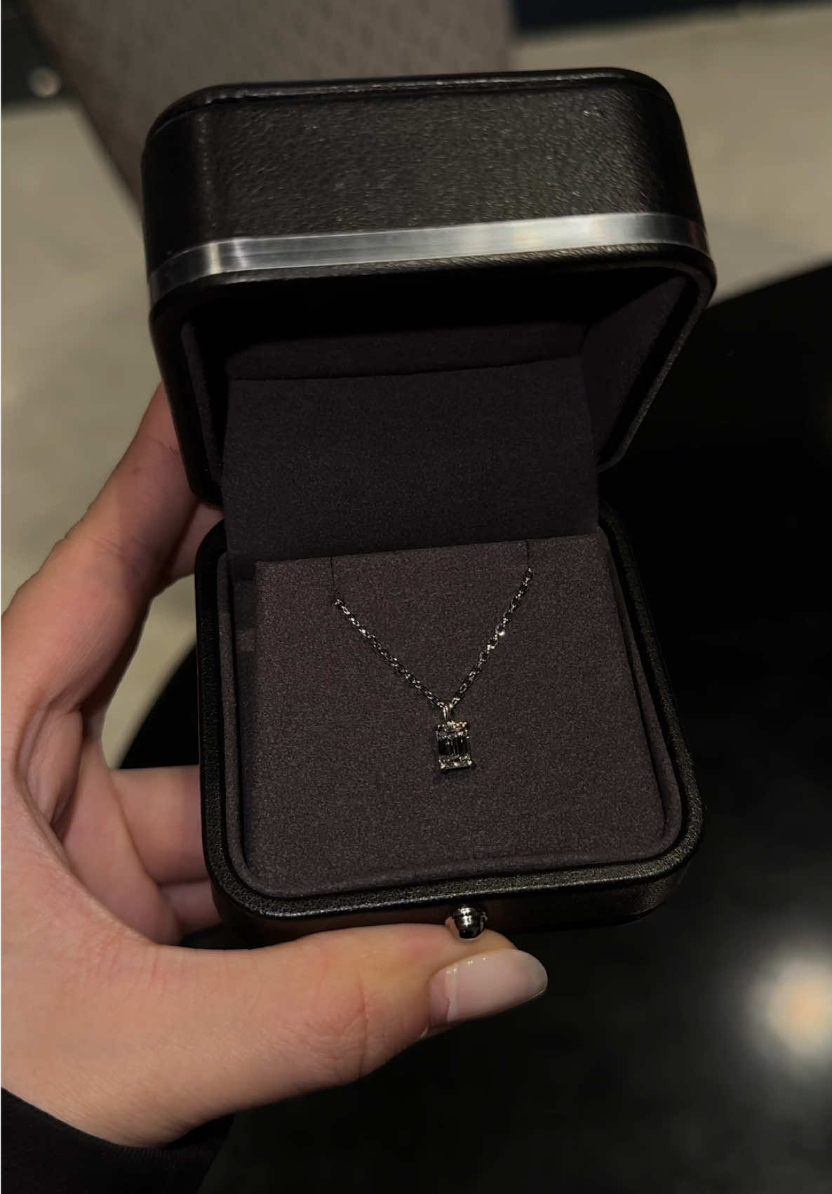 Emerald Necklace 18K - dây chuyền kim cương thiên nhiên emerald kiểm định GIA  Ưu đãi chỉ từ 8x🥔 IB / ZL 0️⃣9️⃣3️⃣7️⃣1️⃣7️⃣2️⃣0️⃣0️⃣0️⃣ ( chỉ đặt lịch hẹn) #necklace #jewelry #diamond #mdb #maisondebijoux     