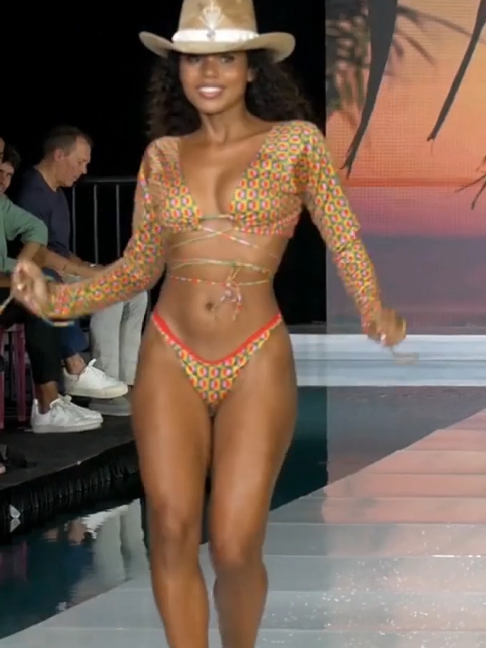 #Runway #miamiweek #bikinisweamwear #bikinimodel #foryoupage #swimwearmodel #