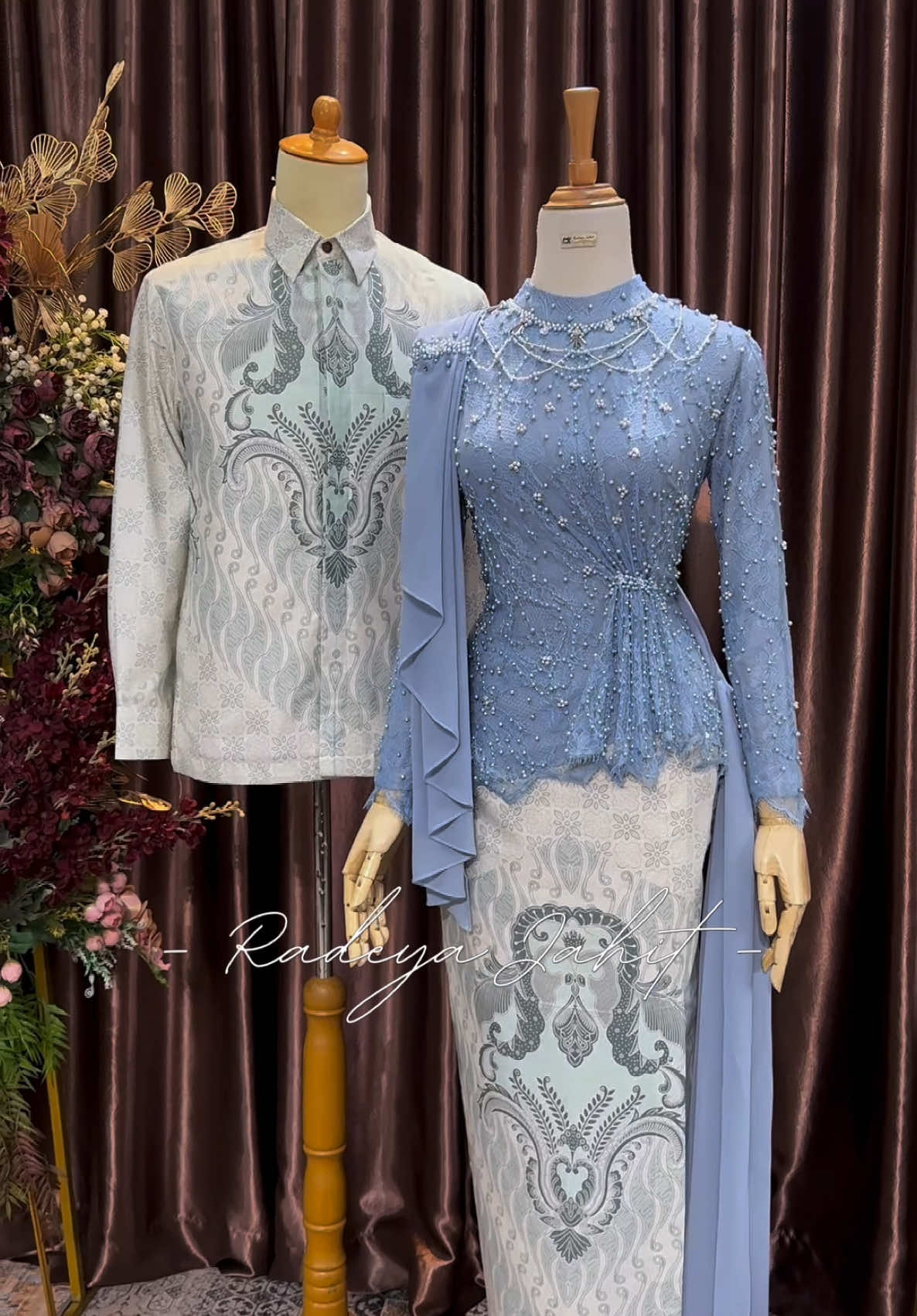 Set kebaya engagement 🥰🪡 Yuk yang mau PO bisa chat kami via WA ya, no ada di BIO ( fast respon di jam kerja 8 pagi - 5 sore ) #radeyajahit #madebyorder #kebayaradeya #fypage #fyp #fypシ #kebayaengagement #kebayalamaran #kebayamodern #kebayawisuda #kebayagraduation #kebayahijab #chantilly #indramayu 