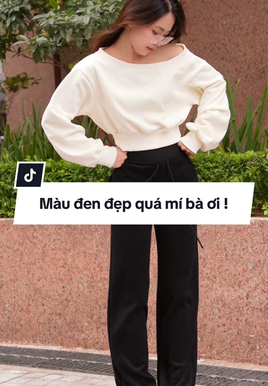 Nếu mà chọn thì quần đen vẫn là dễ mặc dễ phối đồ có phải không mí bà !!#domireview #reviewlamdep #quanniongsuong #quanni #quanniongrong #dcgr 